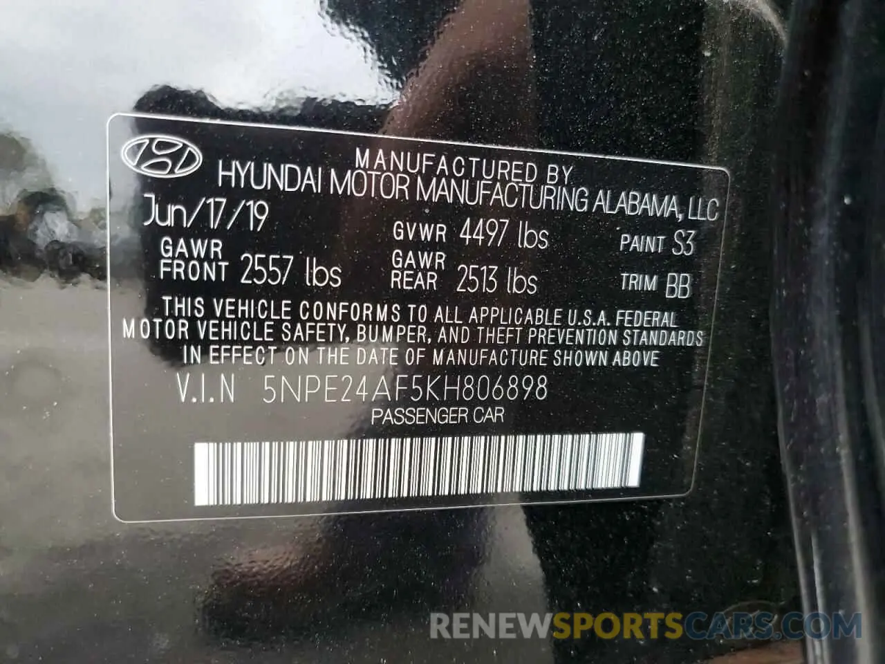 13 Photograph of a damaged car 5NPE24AF5KH806898 HYUNDAI SONATA 2019