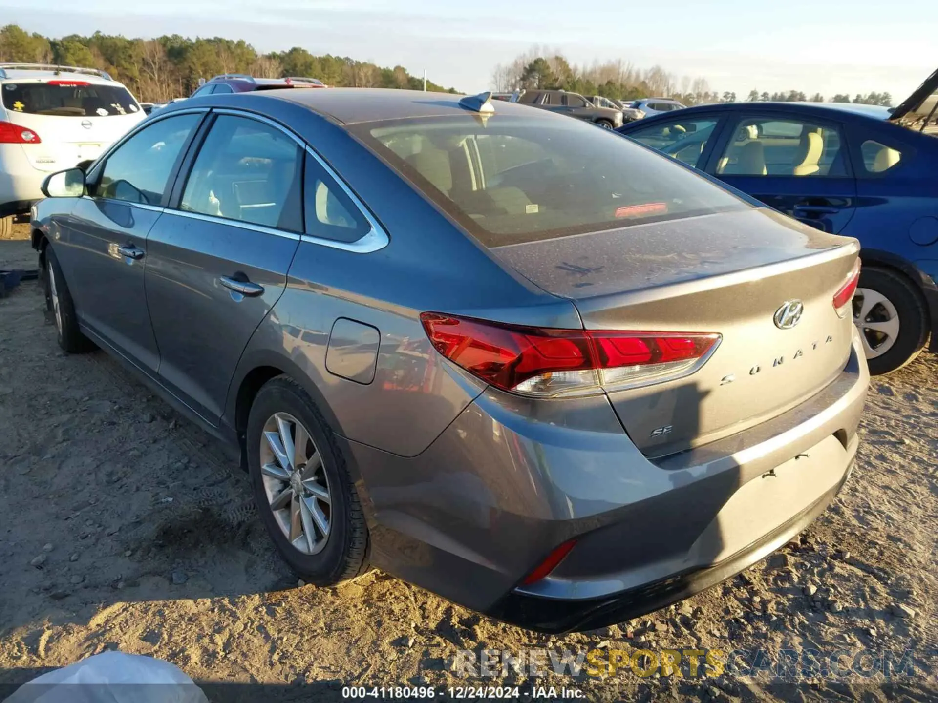 3 Photograph of a damaged car 5NPE24AF6KH729619 HYUNDAI SONATA 2019