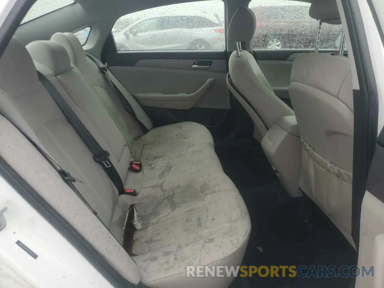 10 Photograph of a damaged car 5NPE24AF6KH776231 HYUNDAI SONATA 2019