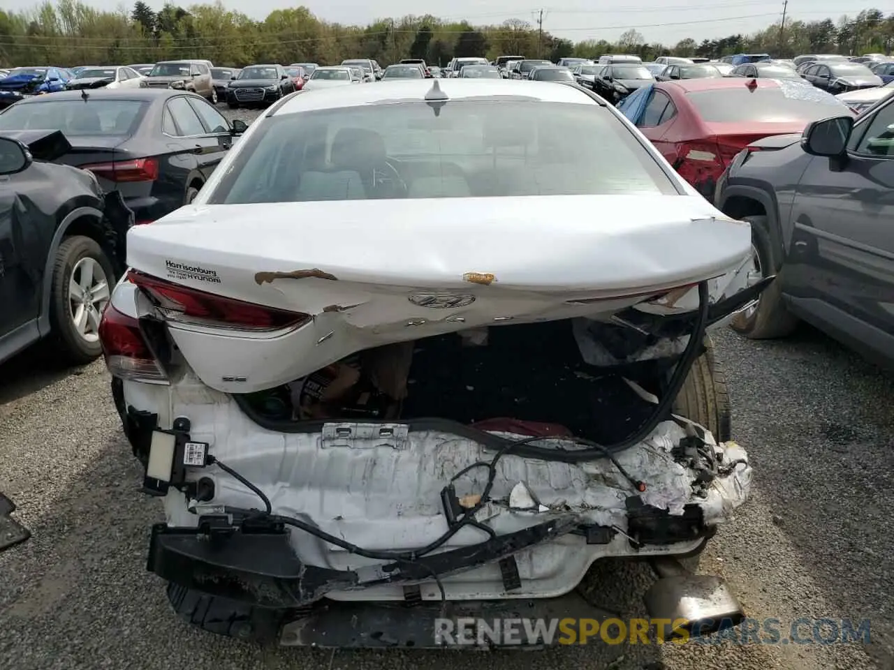 6 Photograph of a damaged car 5NPE24AF6KH776231 HYUNDAI SONATA 2019