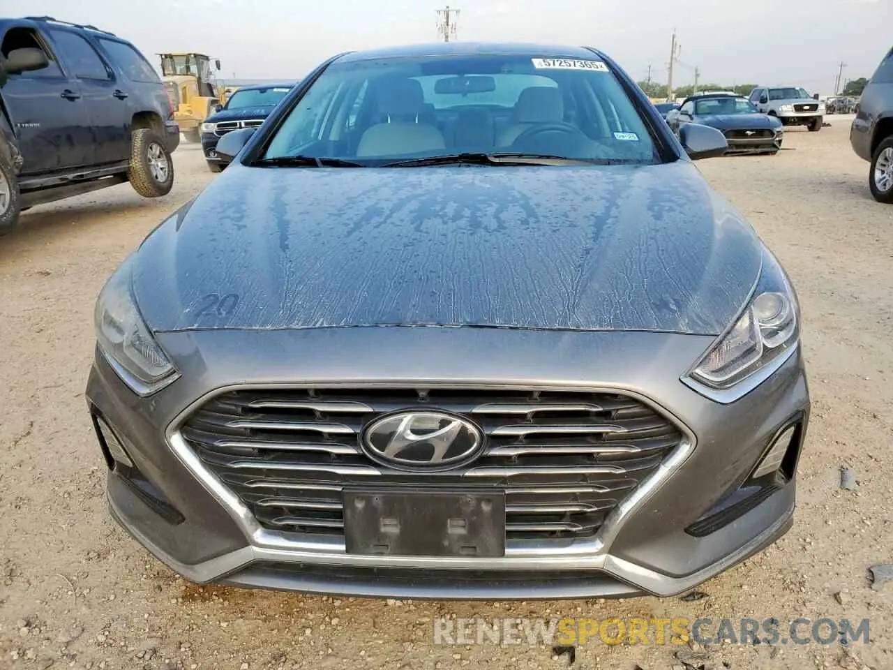 5 Photograph of a damaged car 5NPE24AF6KH776410 HYUNDAI SONATA 2019