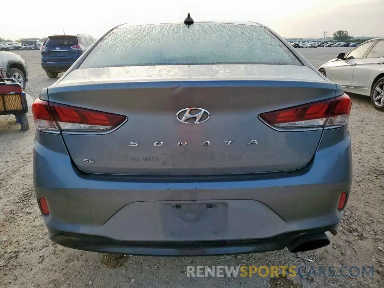 6 Photograph of a damaged car 5NPE24AF6KH776410 HYUNDAI SONATA 2019