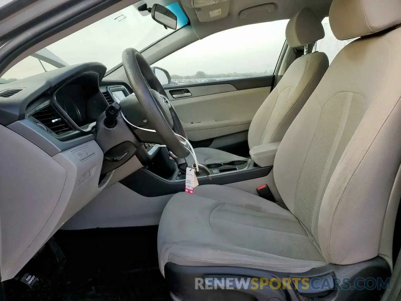 7 Photograph of a damaged car 5NPE24AF6KH776410 HYUNDAI SONATA 2019