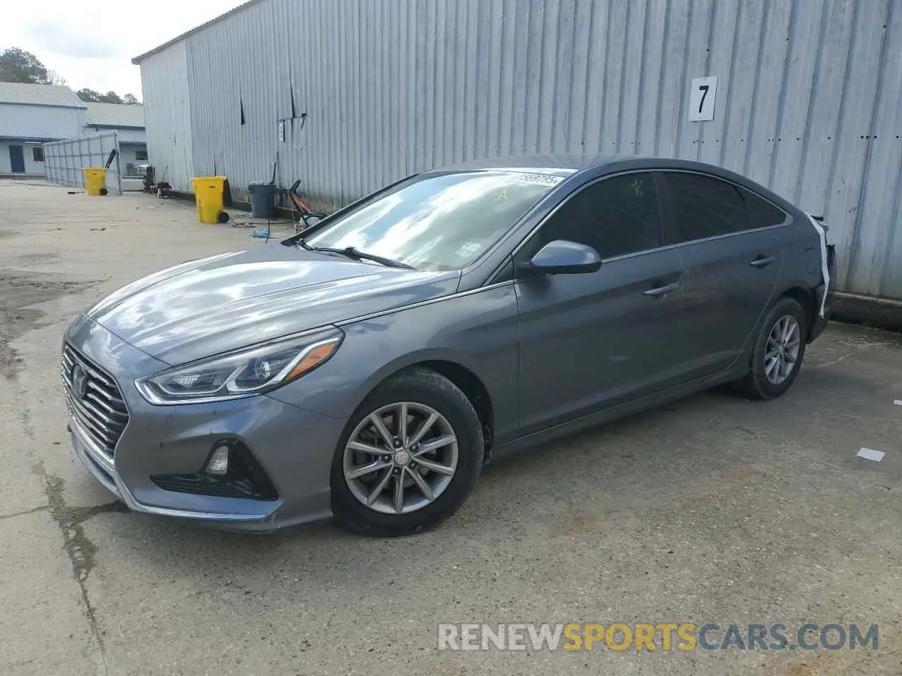 1 Фотография поврежденного автомобиля 5NPE24AF7KH761026 HYUNDAI SONATA 2019