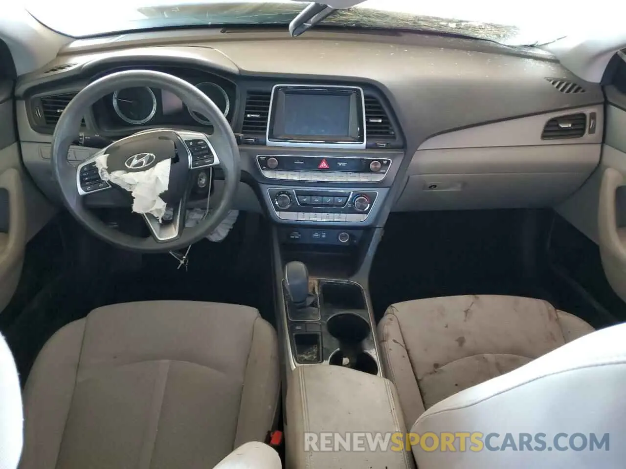 8 Photograph of a damaged car 5NPE24AF7KH777534 HYUNDAI SONATA 2019