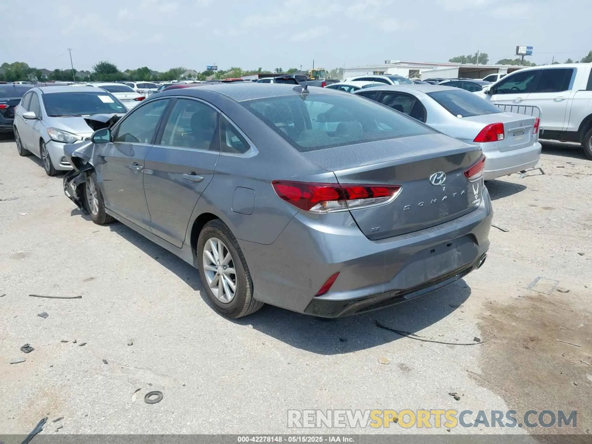 3 Photograph of a damaged car 5NPE24AF7KH780949 HYUNDAI SONATA 2019