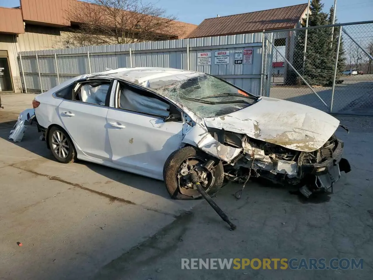 4 Photograph of a damaged car 5NPE24AF7KH801332 HYUNDAI SONATA 2019