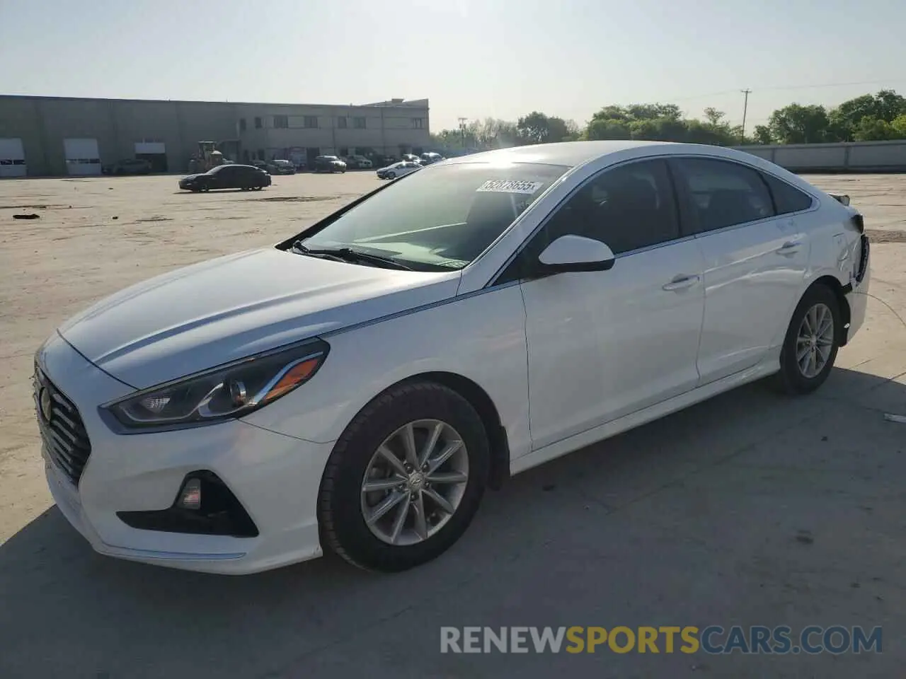 1 Photograph of a damaged car 5NPE24AF7KH812962 HYUNDAI SONATA 2019