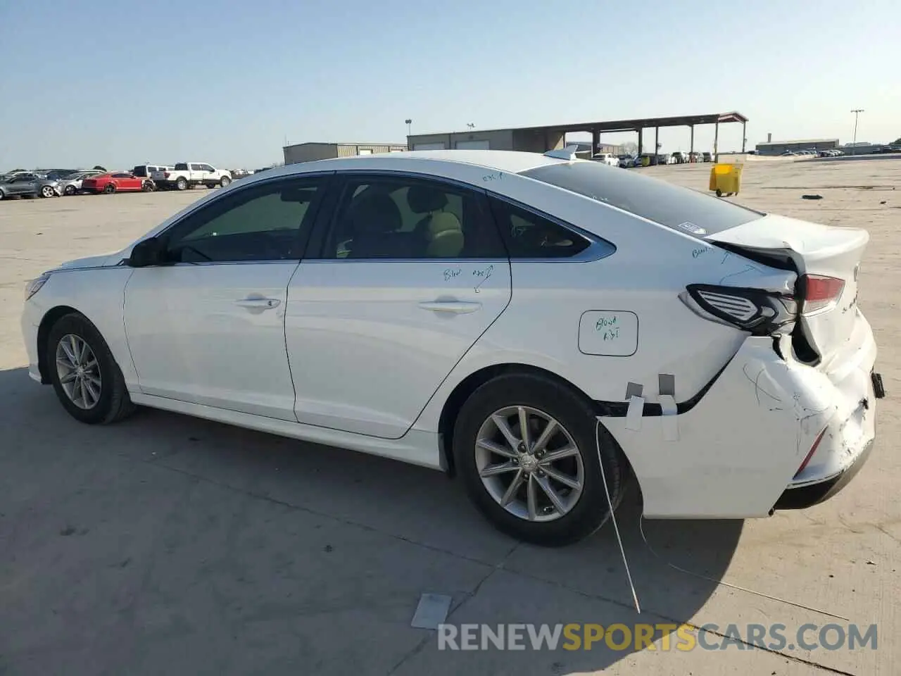 2 Photograph of a damaged car 5NPE24AF7KH812962 HYUNDAI SONATA 2019