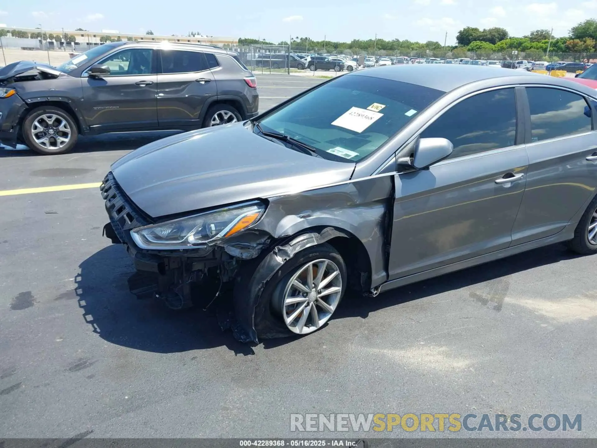 6 Photograph of a damaged car 5NPE24AF7KH819538 HYUNDAI SONATA 2019