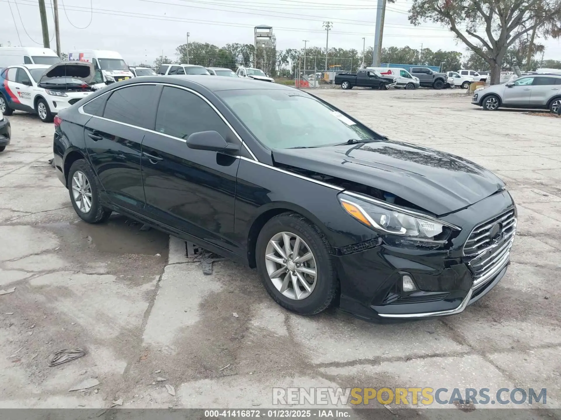 1 Фотография поврежденного автомобиля 5NPE24AF8KH735907 HYUNDAI SONATA 2019