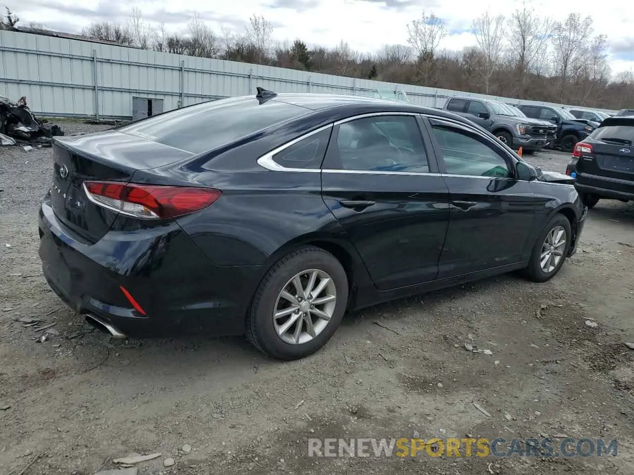 3 Фотография поврежденного автомобиля 5NPE24AF8KH744395 HYUNDAI SONATA 2019
