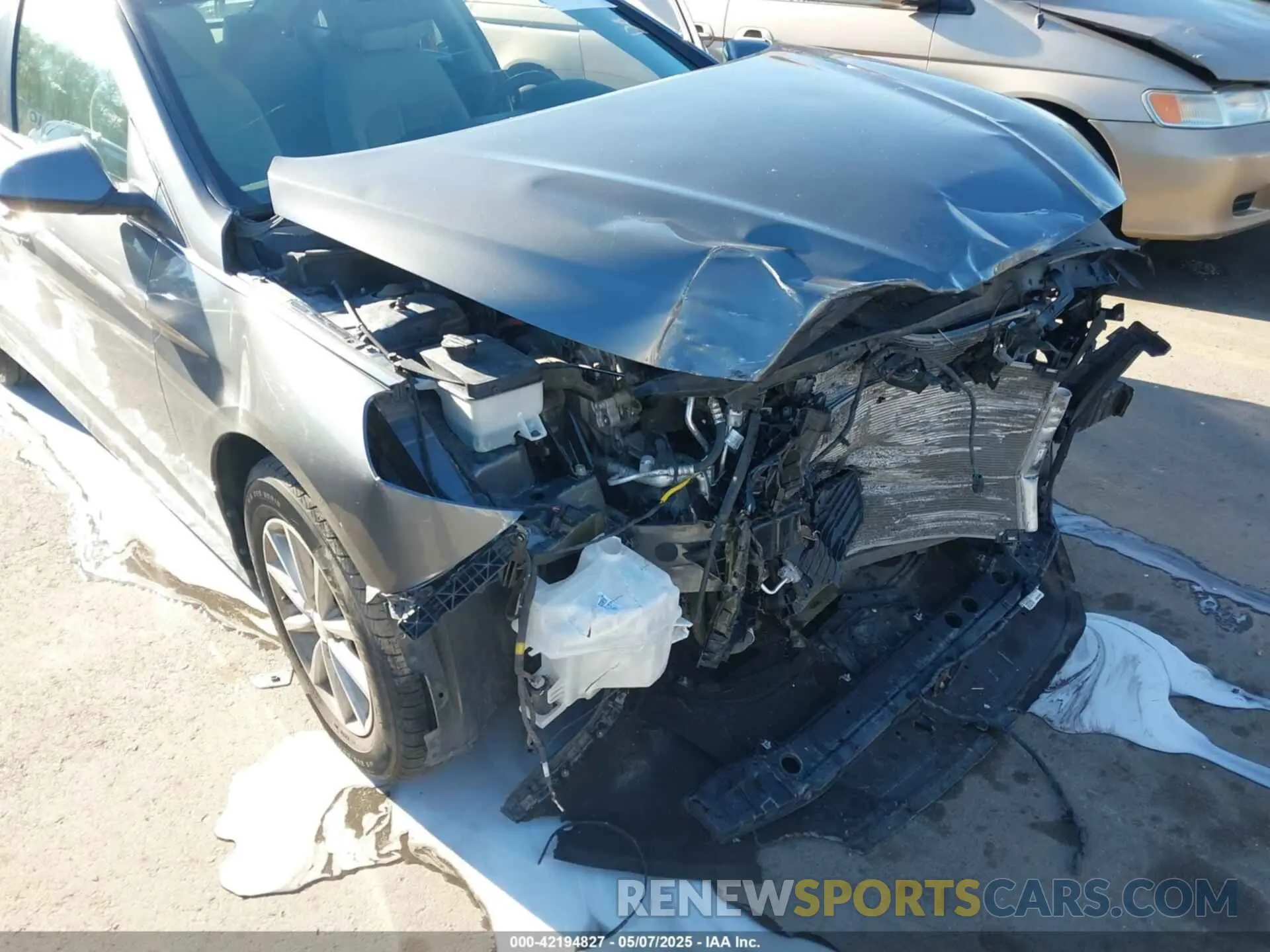 6 Фотография поврежденного автомобиля 5NPE24AF8KH810752 HYUNDAI SONATA 2019