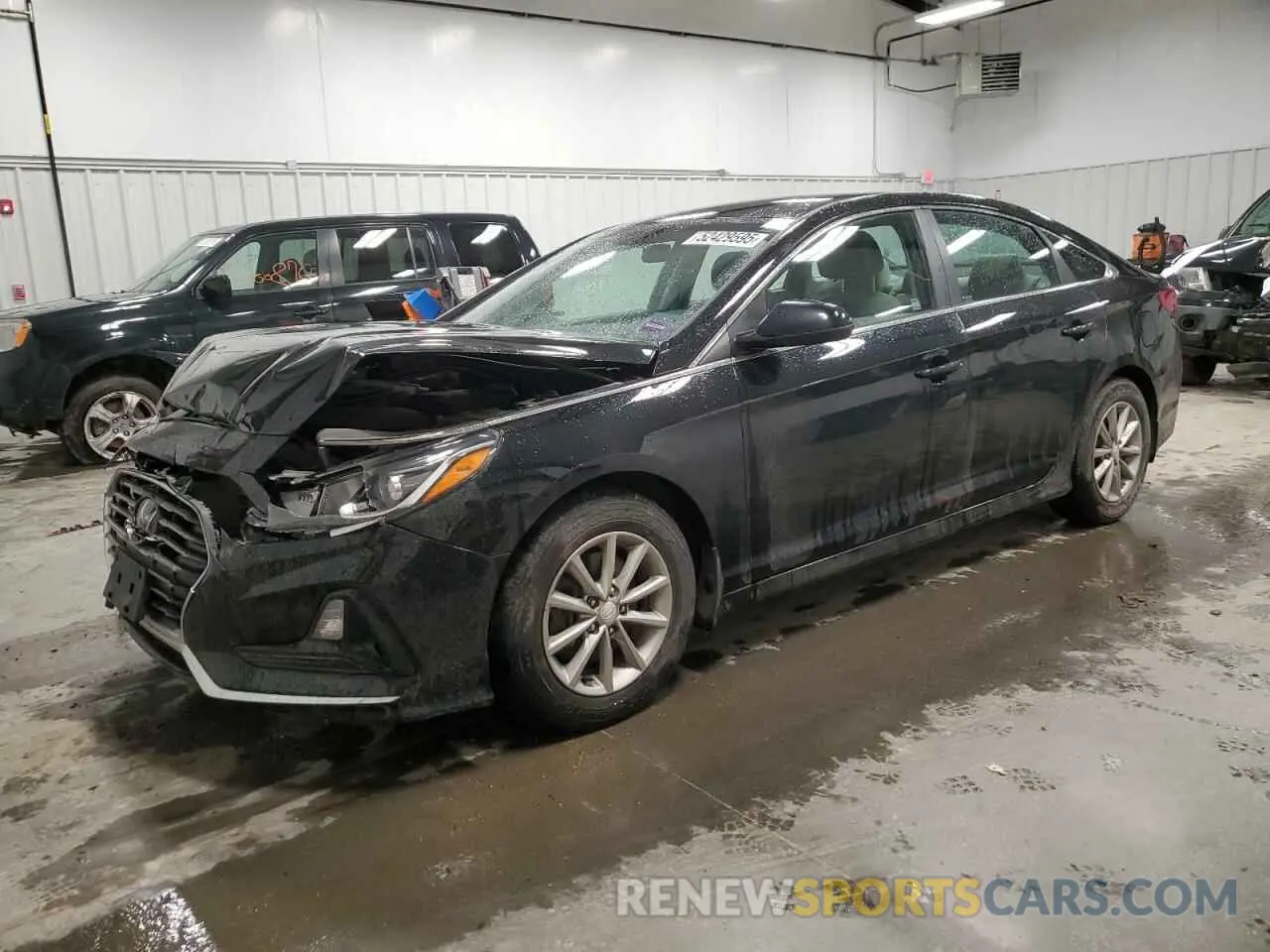1 Фотография поврежденного автомобиля 5NPE24AF8KH811173 HYUNDAI SONATA 2019