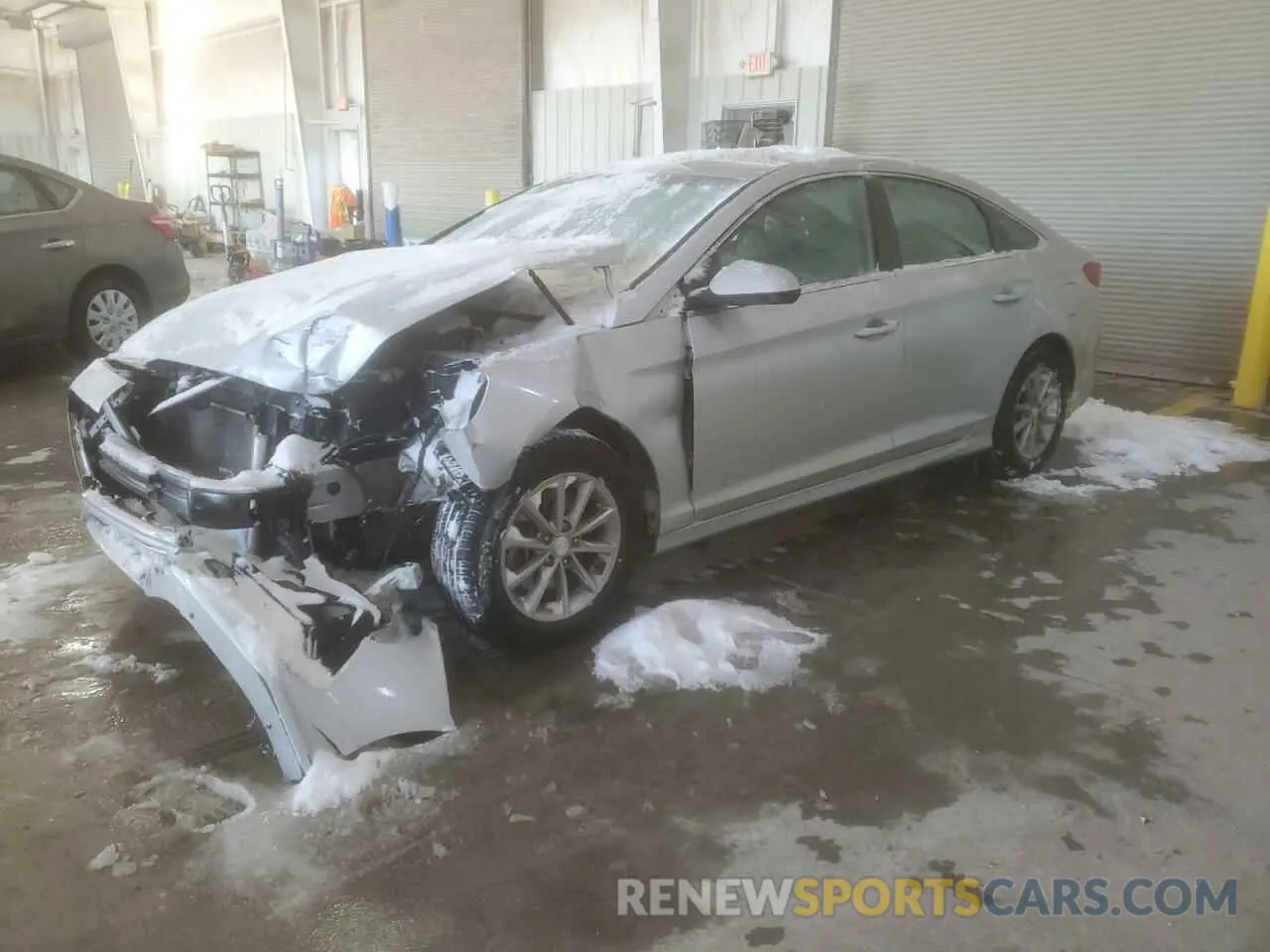 1 Photograph of a damaged car 5NPE24AF8KH816440 HYUNDAI SONATA 2019