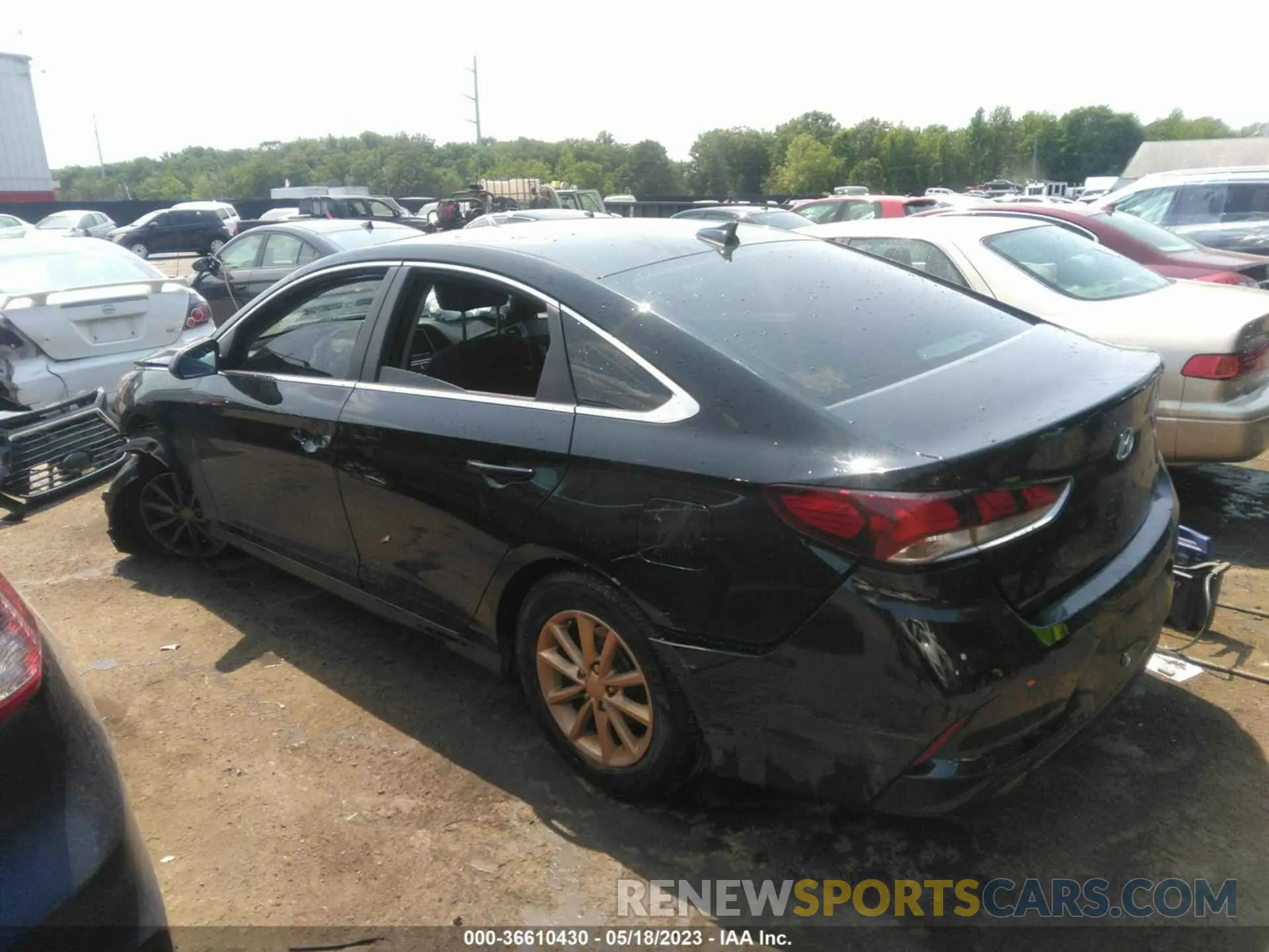3 Photograph of a damaged car 5NPE24AF9KH731834 HYUNDAI SONATA 2019