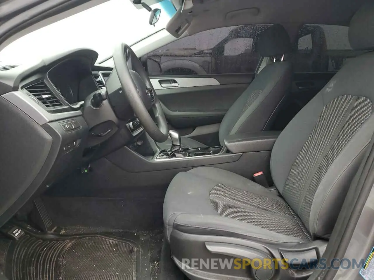 7 Photograph of a damaged car 5NPE24AF9KH738508 HYUNDAI SONATA 2019