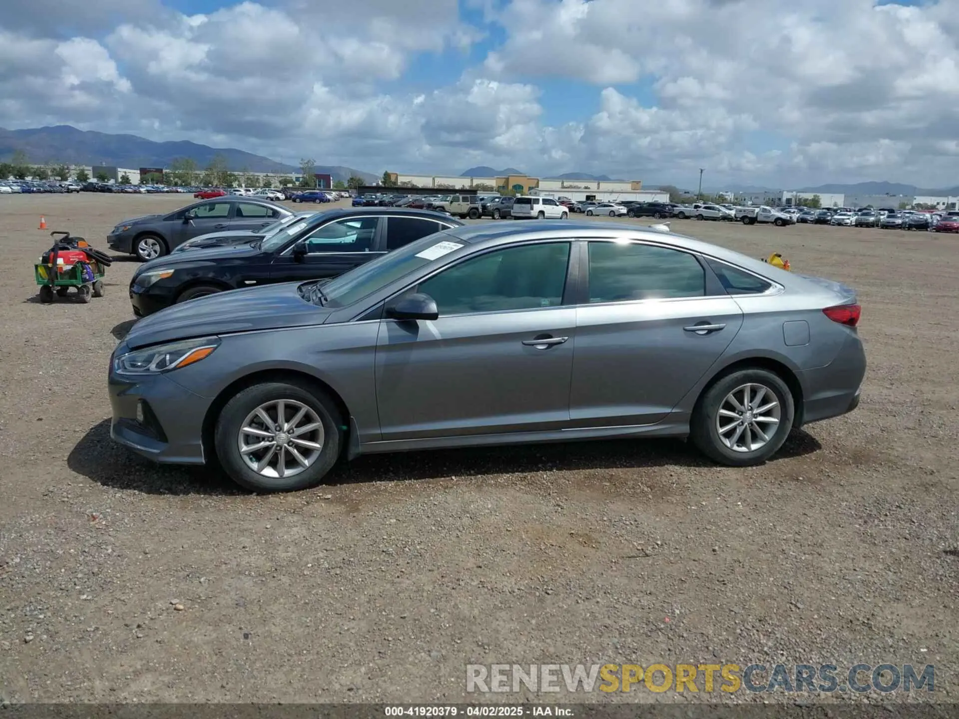 13 Фотография поврежденного автомобиля 5NPE24AF9KH742445 HYUNDAI SONATA 2019