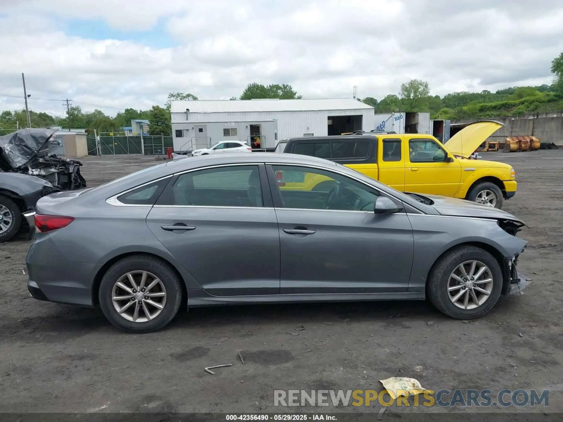 13 Фотография поврежденного автомобиля 5NPE24AF9KH766504 HYUNDAI SONATA 2019