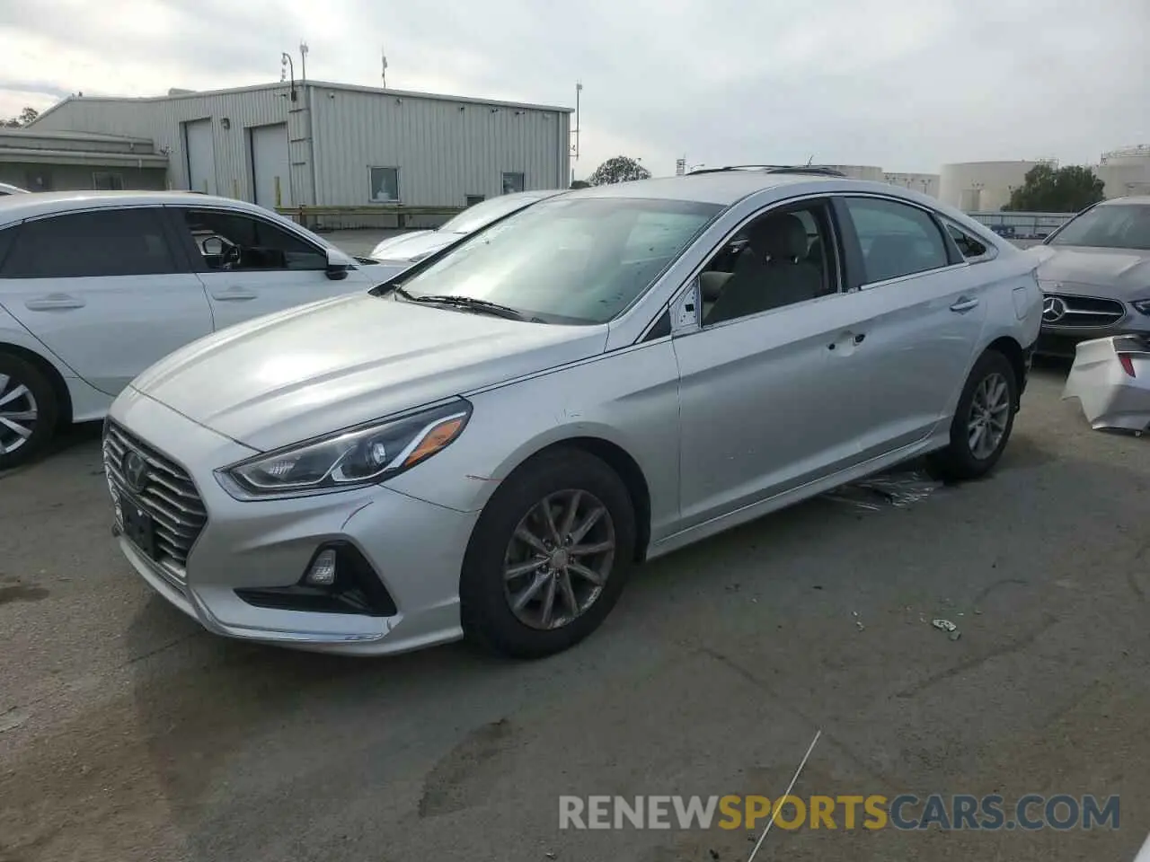 1 Photograph of a damaged car 5NPE24AF9KH767703 HYUNDAI SONATA 2019
