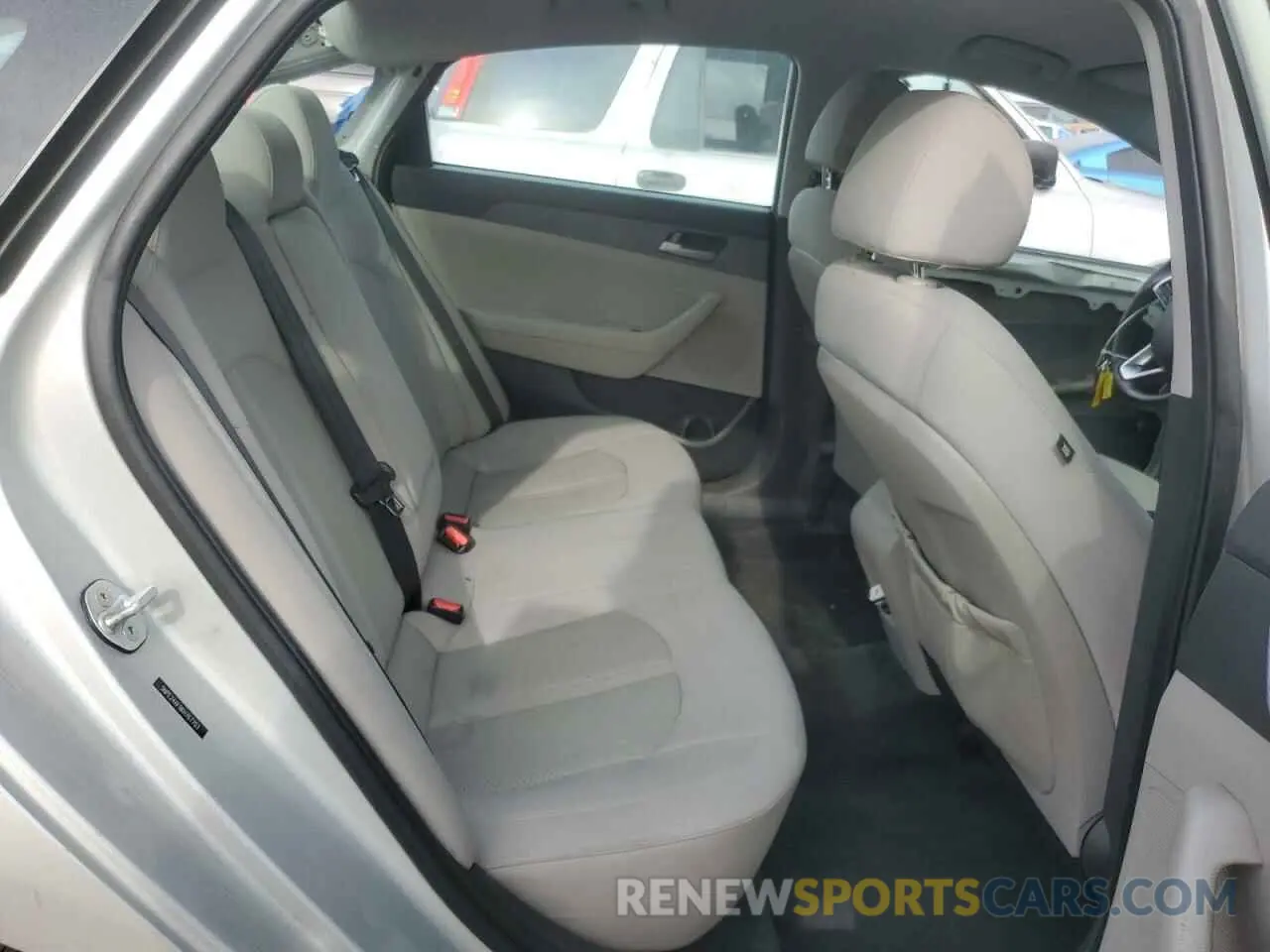 10 Photograph of a damaged car 5NPE24AF9KH767703 HYUNDAI SONATA 2019