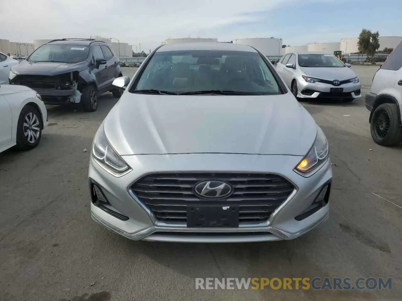 5 Photograph of a damaged car 5NPE24AF9KH767703 HYUNDAI SONATA 2019