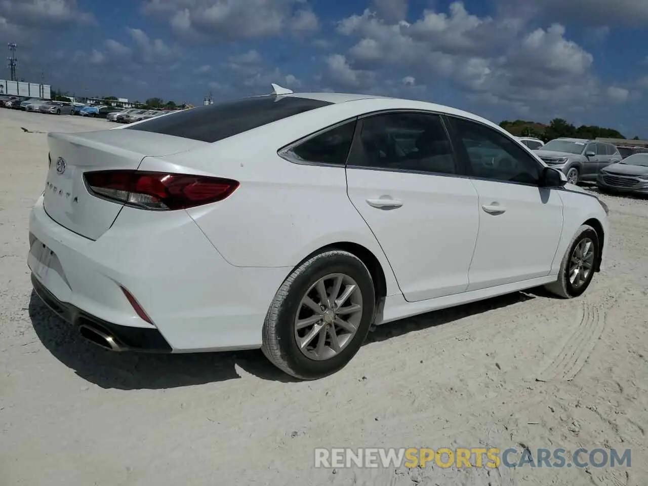 3 Photograph of a damaged car 5NPE24AF9KH774229 HYUNDAI SONATA 2019