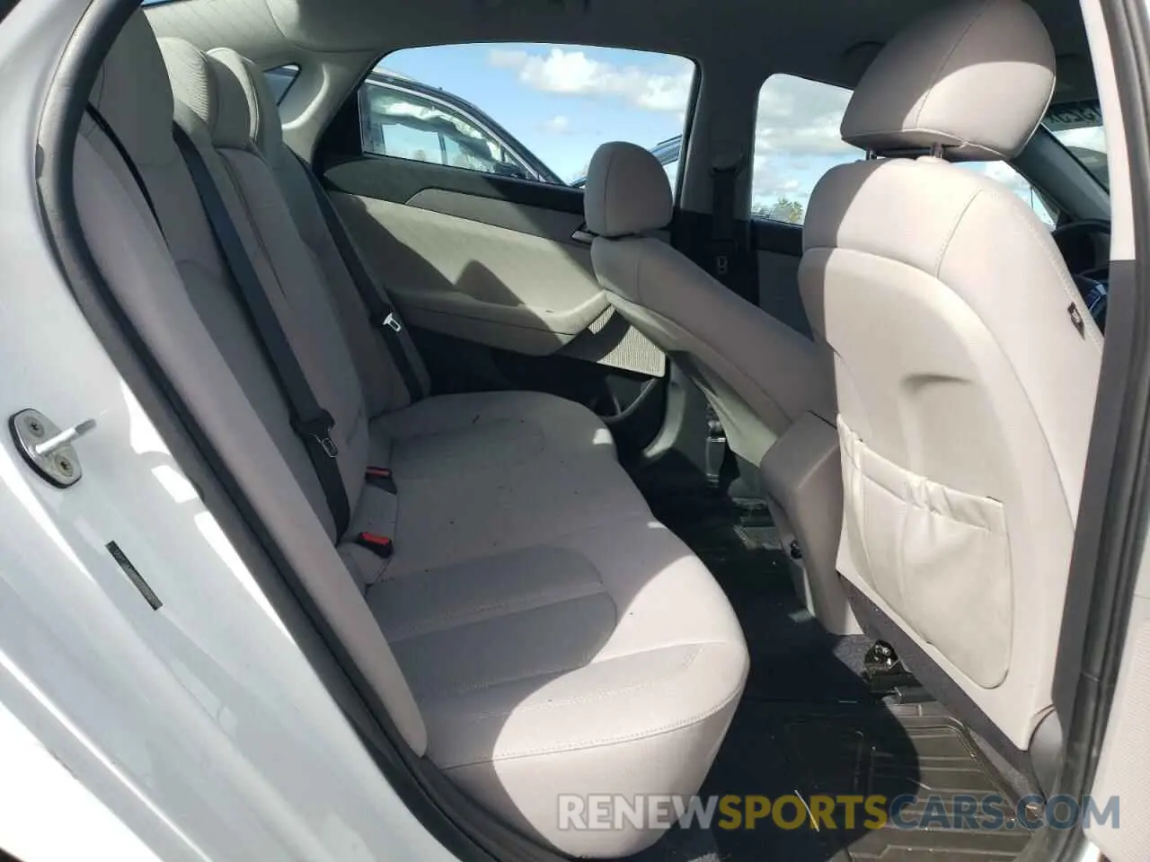 10 Фотография поврежденного автомобиля 5NPE24AF9KH779902 HYUNDAI SONATA 2019