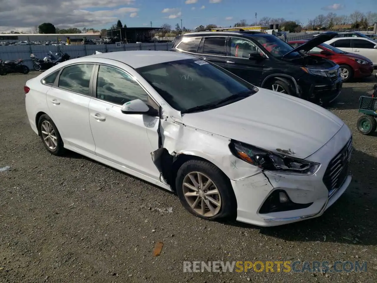 4 Фотография поврежденного автомобиля 5NPE24AF9KH779902 HYUNDAI SONATA 2019