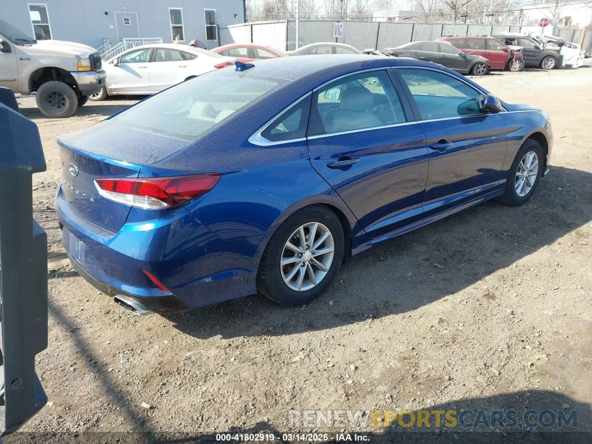 4 Photograph of a damaged car 5NPE24AF9KH791676 HYUNDAI SONATA 2019