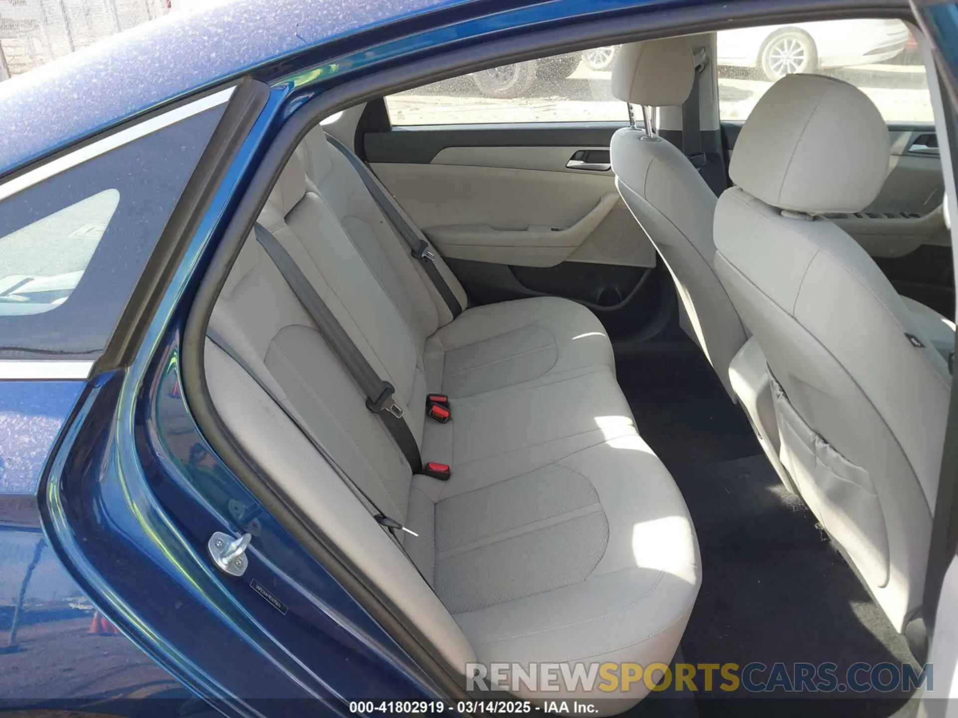 8 Photograph of a damaged car 5NPE24AF9KH791676 HYUNDAI SONATA 2019