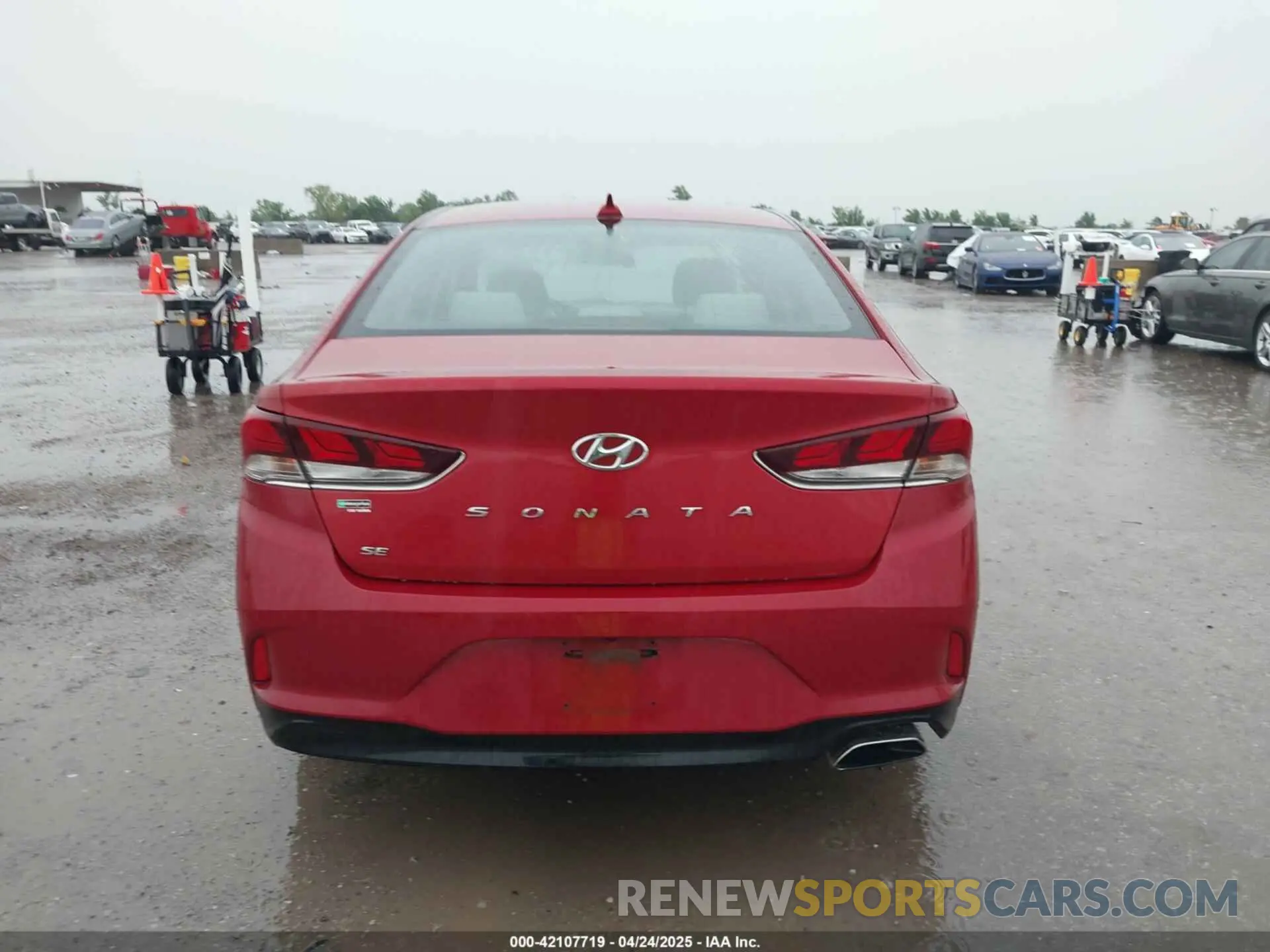 15 Photograph of a damaged car 5NPE24AF9KH792553 HYUNDAI SONATA 2019