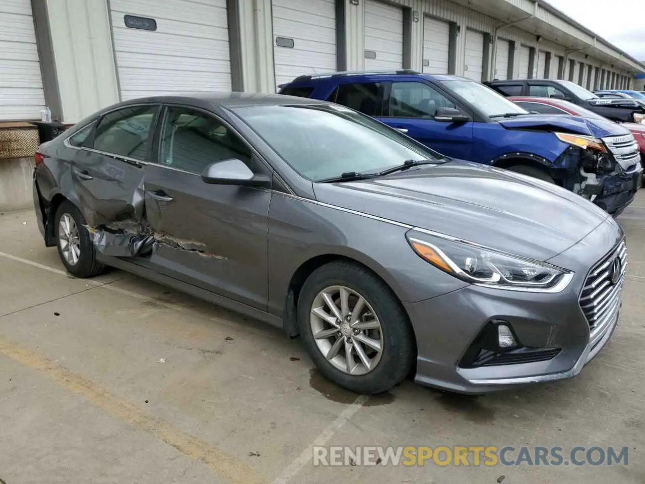 4 Photograph of a damaged car 5NPE24AF9KH803583 HYUNDAI SONATA 2019