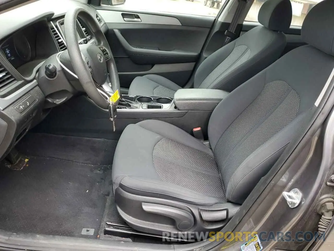 7 Photograph of a damaged car 5NPE24AF9KH803583 HYUNDAI SONATA 2019
