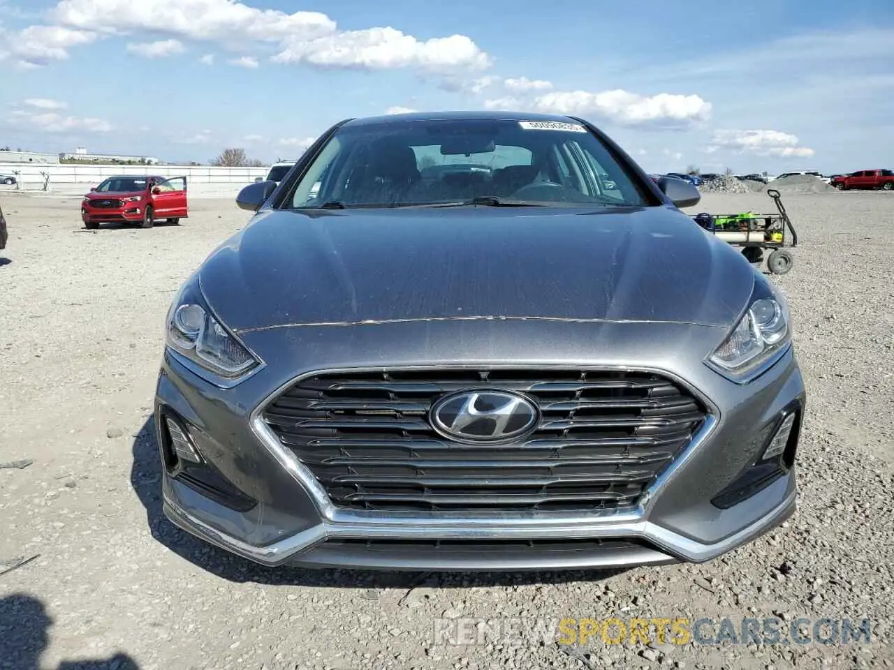 5 Photograph of a damaged car 5NPE24AF9KH819265 HYUNDAI SONATA 2019