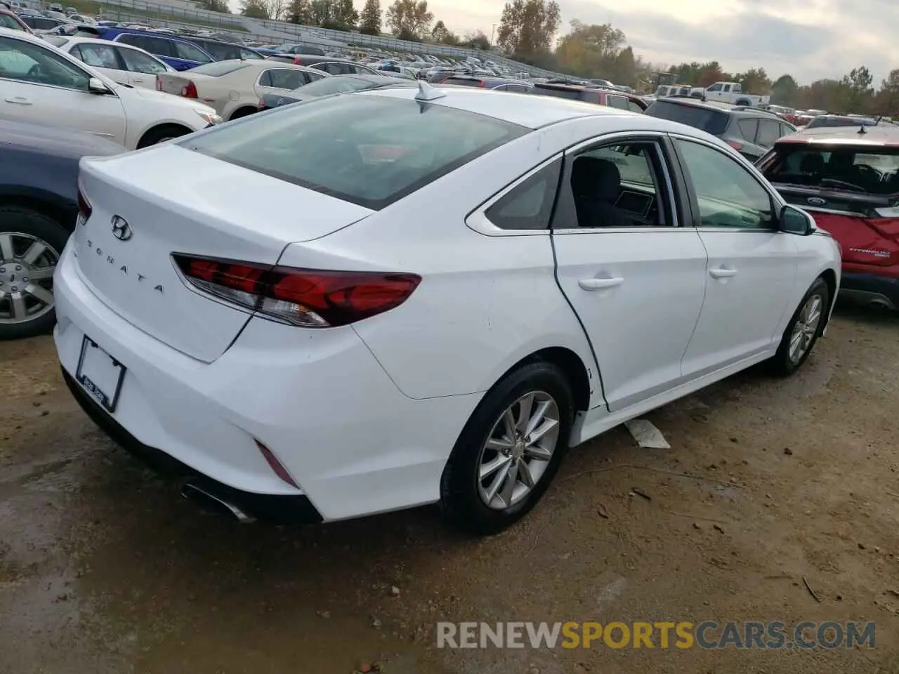 3 Фотография поврежденного автомобиля 5NPE24AFXKH735603 HYUNDAI SONATA 2019