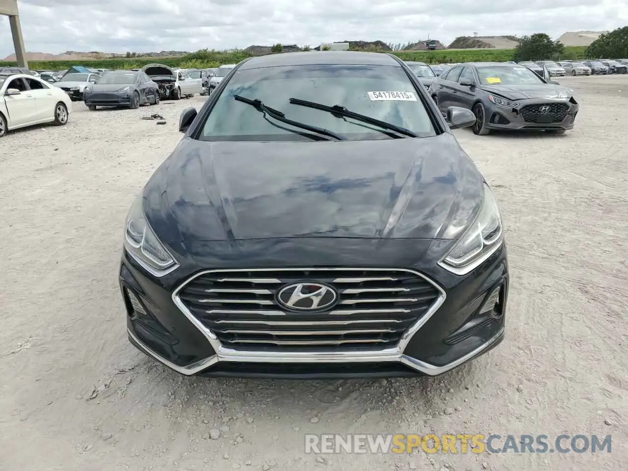 5 Photograph of a damaged car 5NPE24AFXKH737948 HYUNDAI SONATA 2019