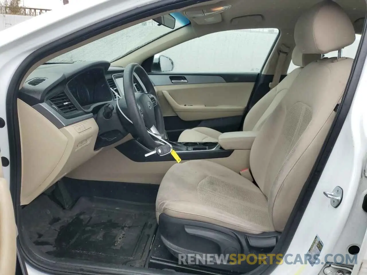 7 Фотография поврежденного автомобиля 5NPE24AFXKH803608 HYUNDAI SONATA 2019