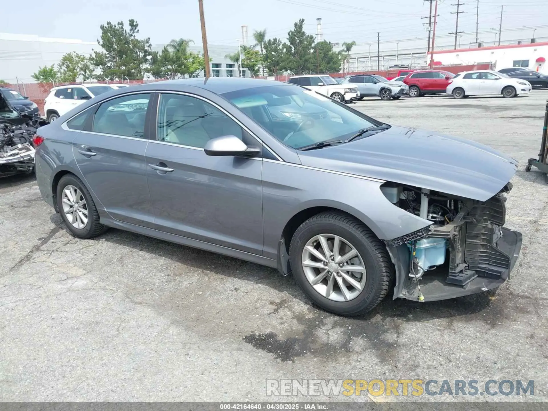 1 Фотография поврежденного автомобиля 5NPE24AFXKH814401 HYUNDAI SONATA 2019
