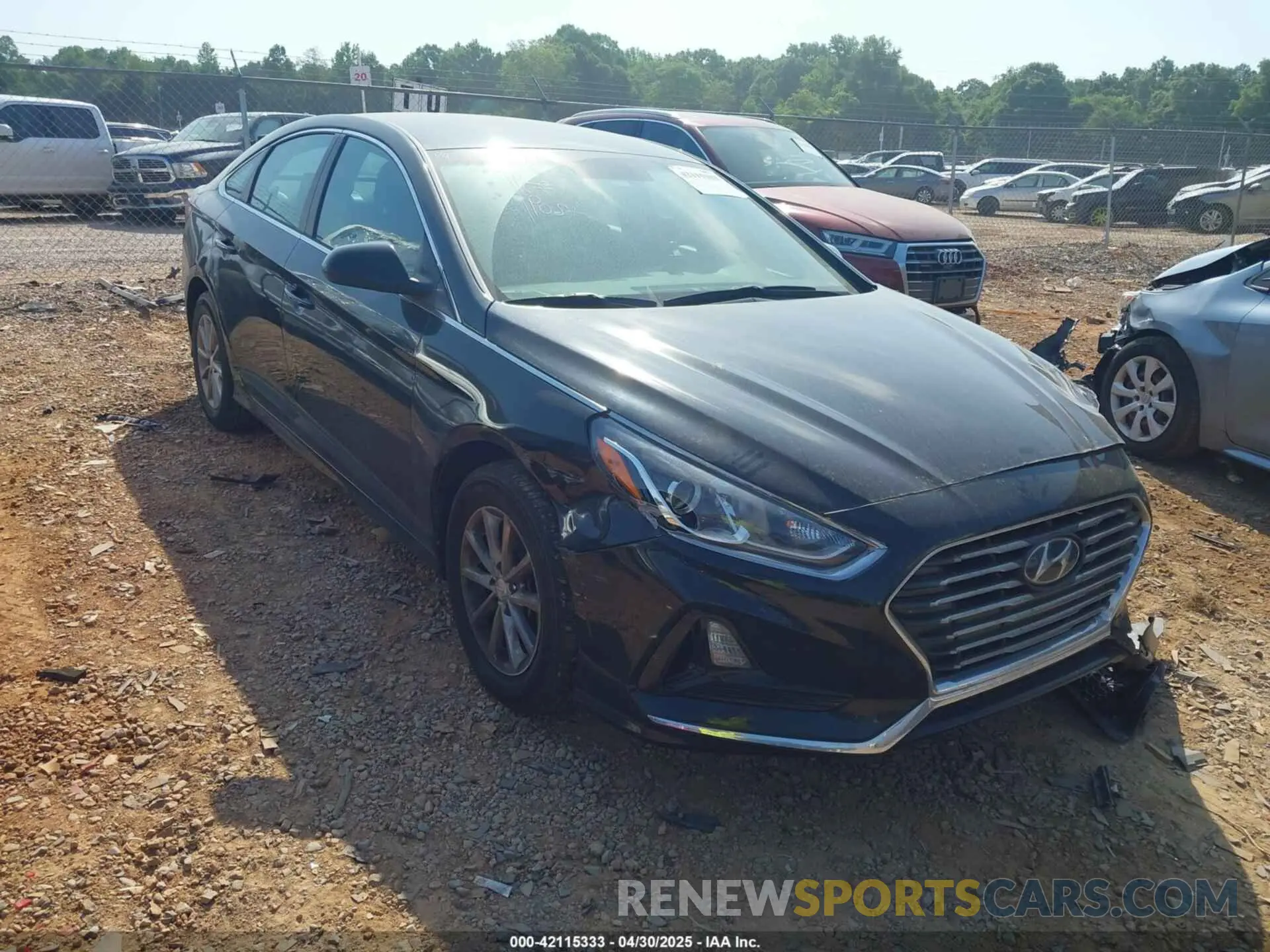 1 Photograph of a damaged car 5NPE24AFXKH819257 HYUNDAI SONATA 2019