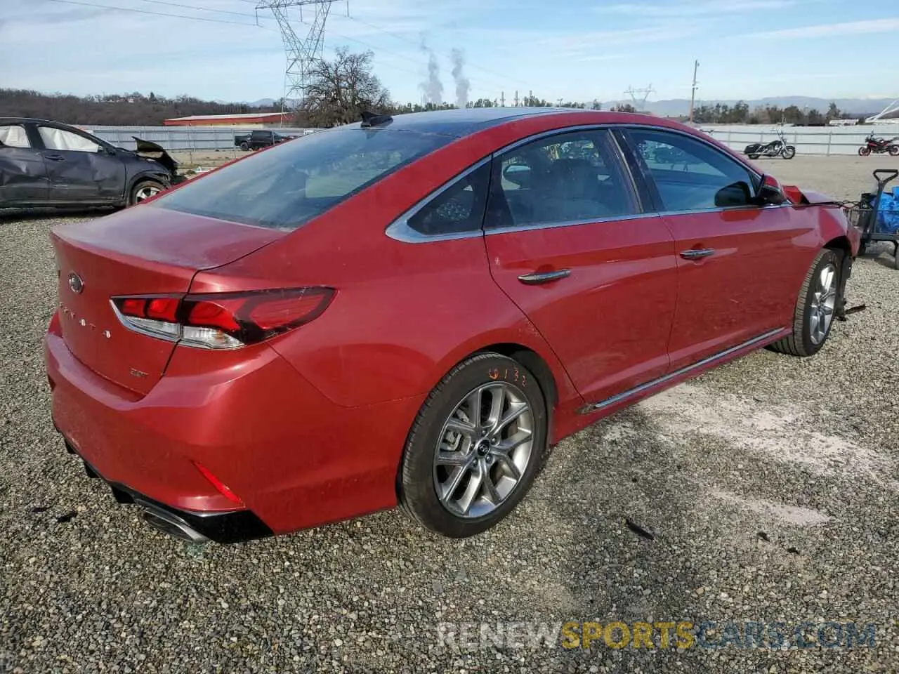 3 Photograph of a damaged car 5NPE34AB7KH766270 HYUNDAI SONATA 2019