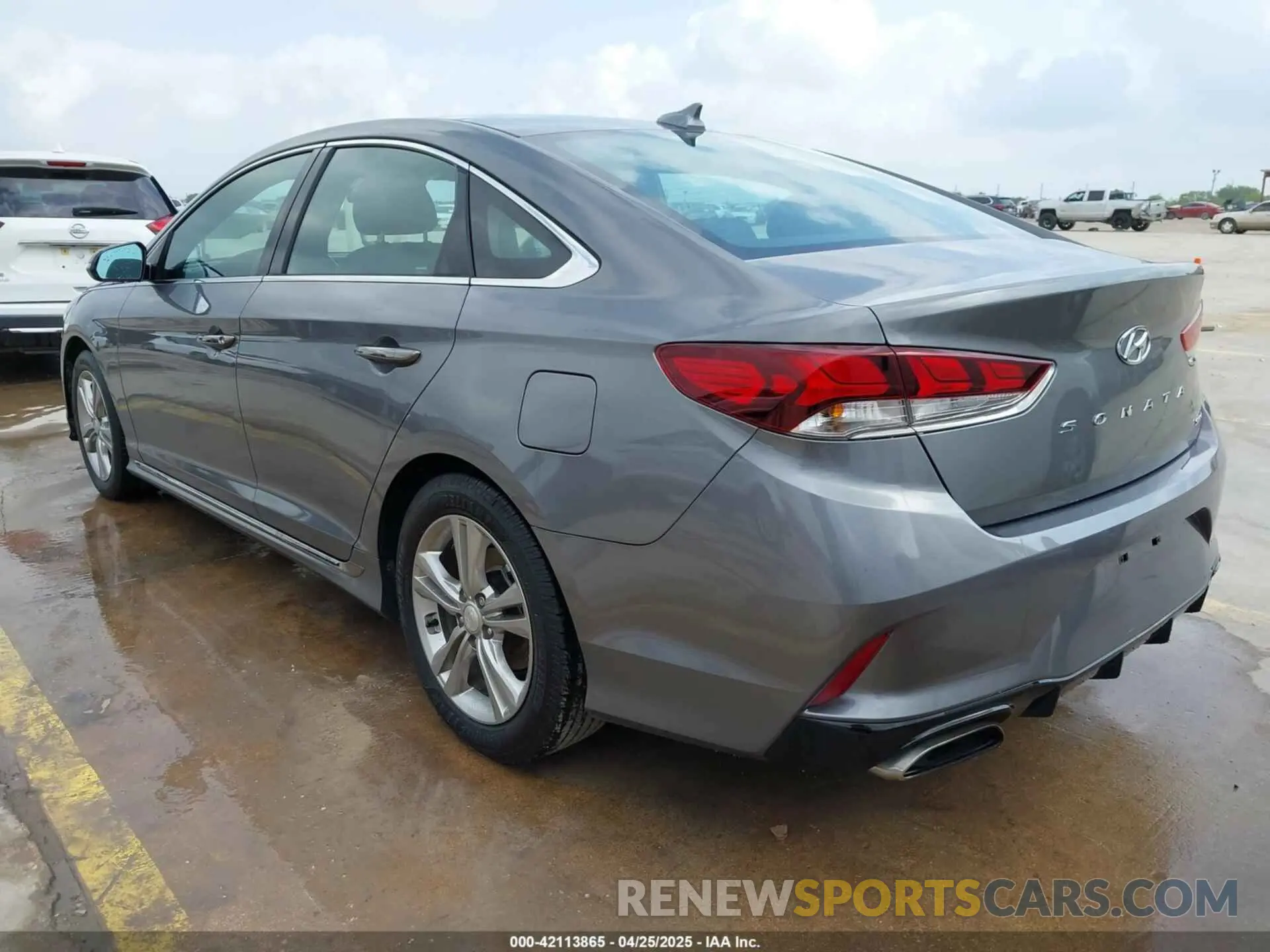 3 Фотография поврежденного автомобиля 5NPE34AF0KH821810 HYUNDAI SONATA 2019