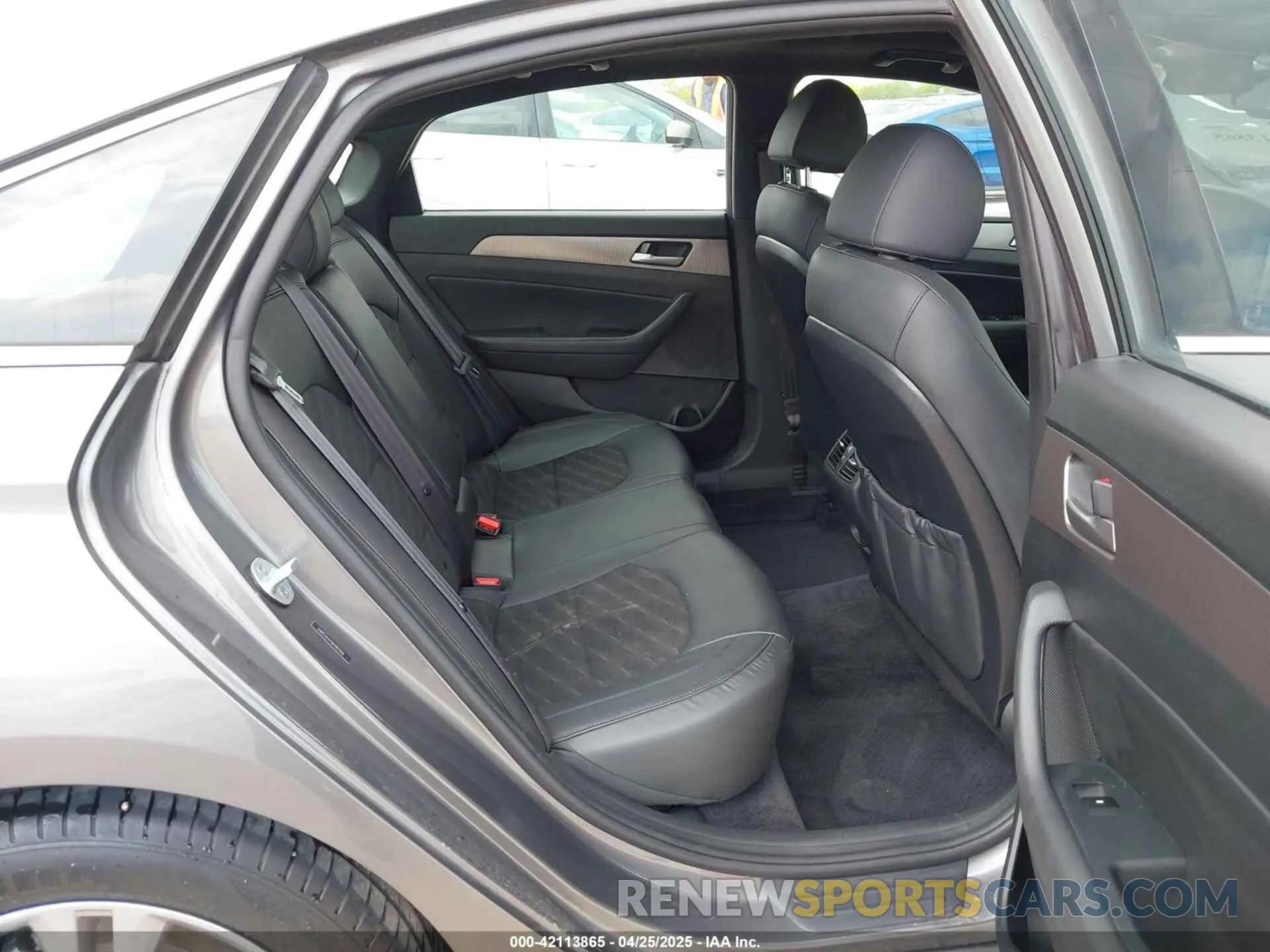 8 Фотография поврежденного автомобиля 5NPE34AF0KH821810 HYUNDAI SONATA 2019