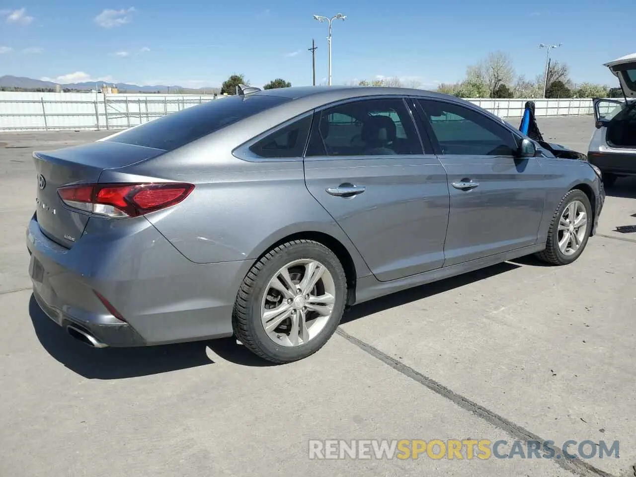 3 Photograph of a damaged car 5NPE34AF1KH753274 HYUNDAI SONATA 2019
