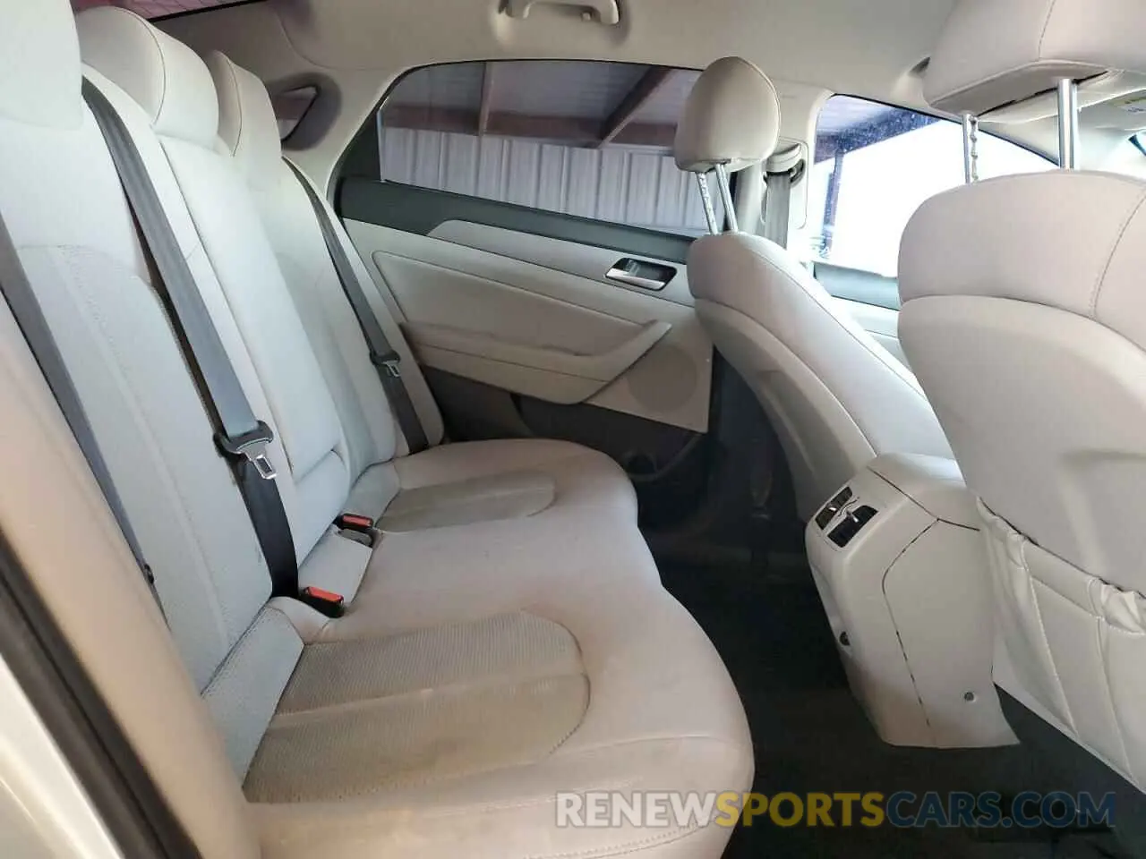 10 Photograph of a damaged car 5NPE34AF1KH790454 HYUNDAI SONATA 2019