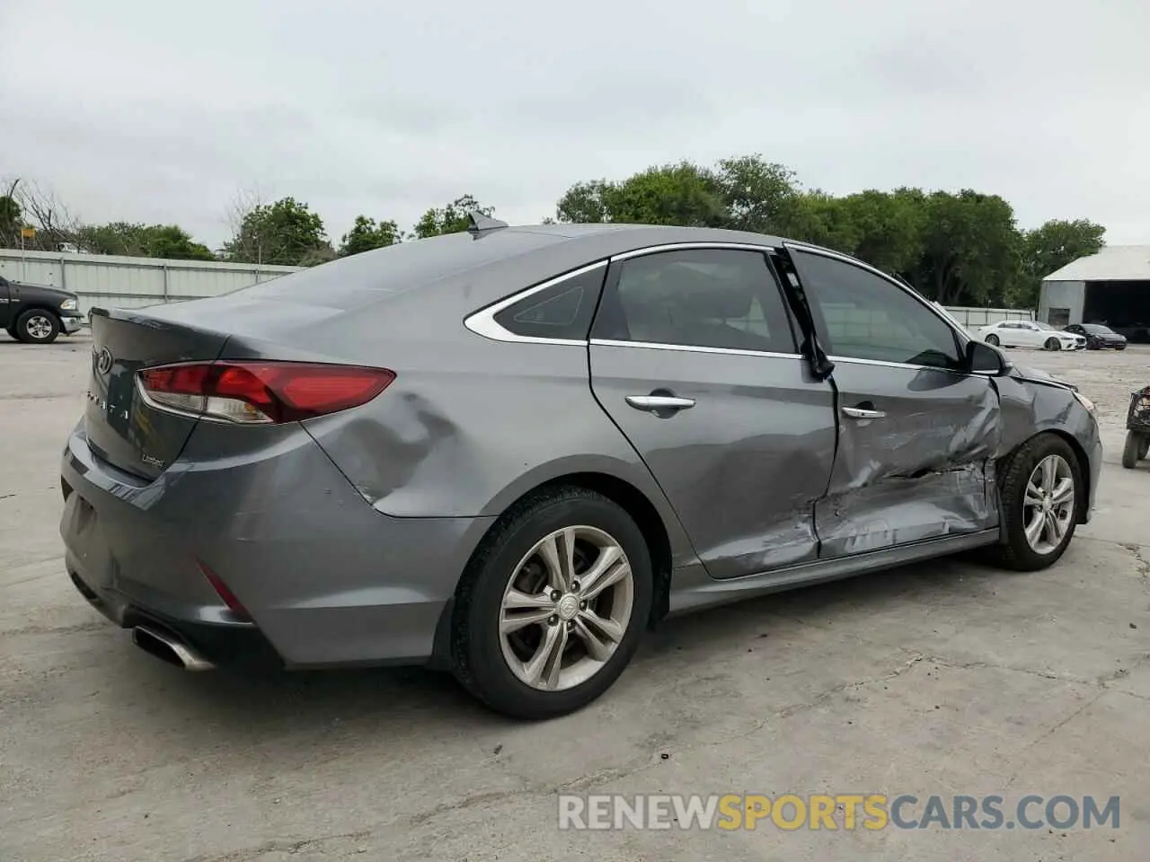 3 Photograph of a damaged car 5NPE34AF1KH808516 HYUNDAI SONATA 2019