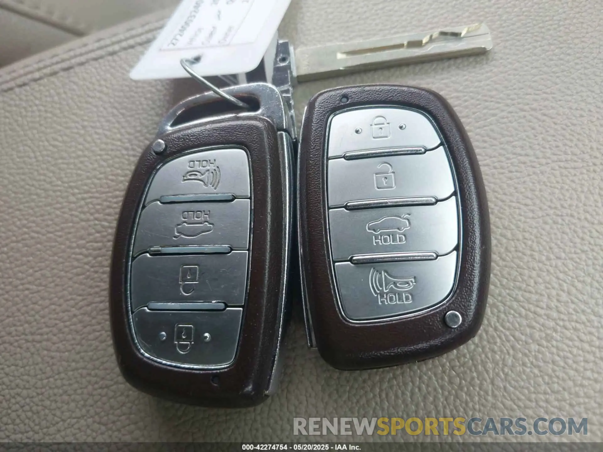 11 Photograph of a damaged car 5NPE34AF2KH733583 HYUNDAI SONATA 2019