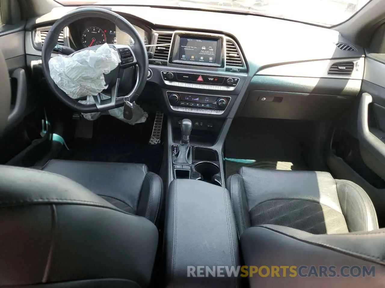 8 Фотография поврежденного автомобиля 5NPE34AF2KH736113 HYUNDAI SONATA 2019