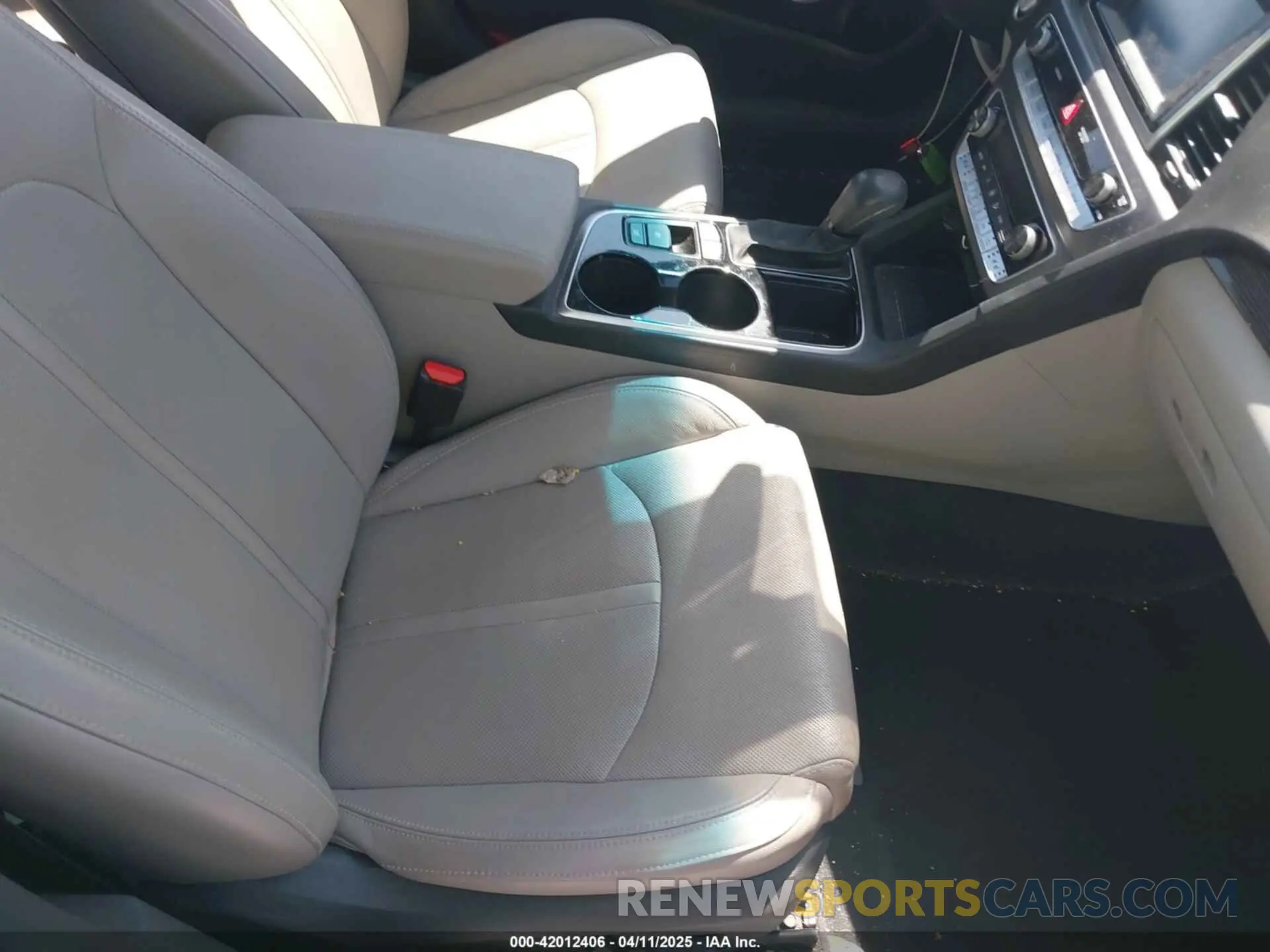 5 Фотография поврежденного автомобиля 5NPE34AF2KH757799 HYUNDAI SONATA 2019