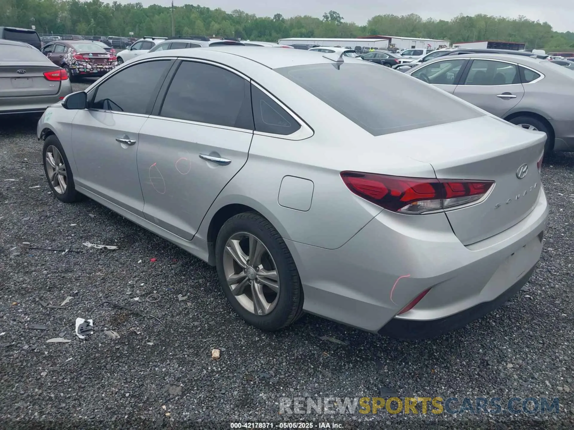 3 Фотография поврежденного автомобиля 5NPE34AF2KH783061 HYUNDAI SONATA 2019